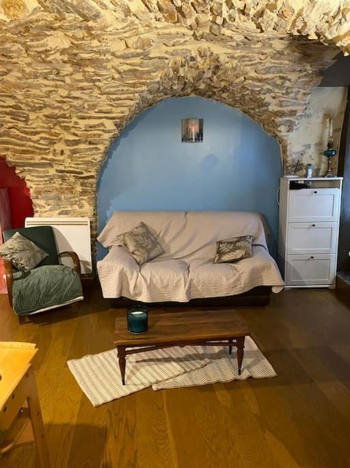 Charmante Cave Voutee 4 Personnes Saint-Jean-de-Fos エクステリア 写真